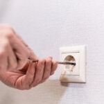 Zerowanie gniazdka elektrycznego